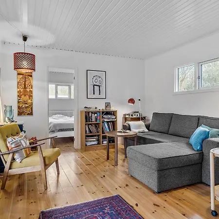 2 Bedroom Awesome In Vakantiehuis *