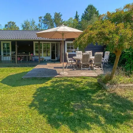 2 Bedroom Awesome In Vakantiehuis
