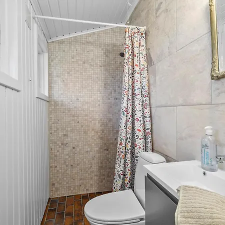 2 Bedroom Awesome In